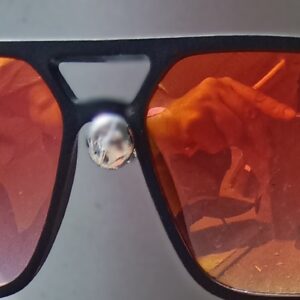 SUNGLASSES ORANGE COLOR